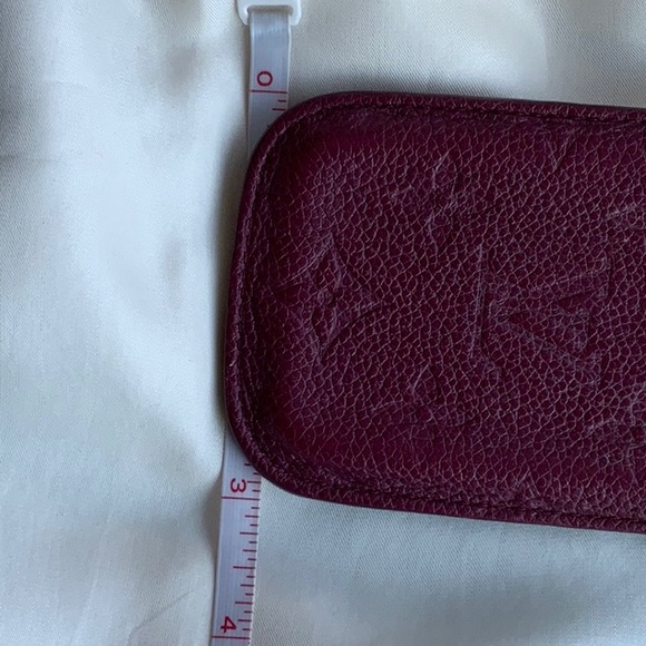 Louis Vuitton leather iPhone case - Picture 10 of 11